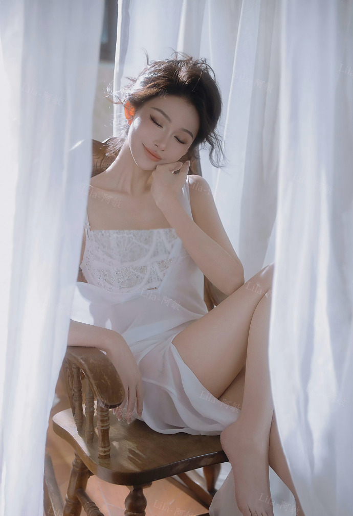 《姐姐当家2》邹市明与冉莹颖争执频发，中年婚姻真相引关注